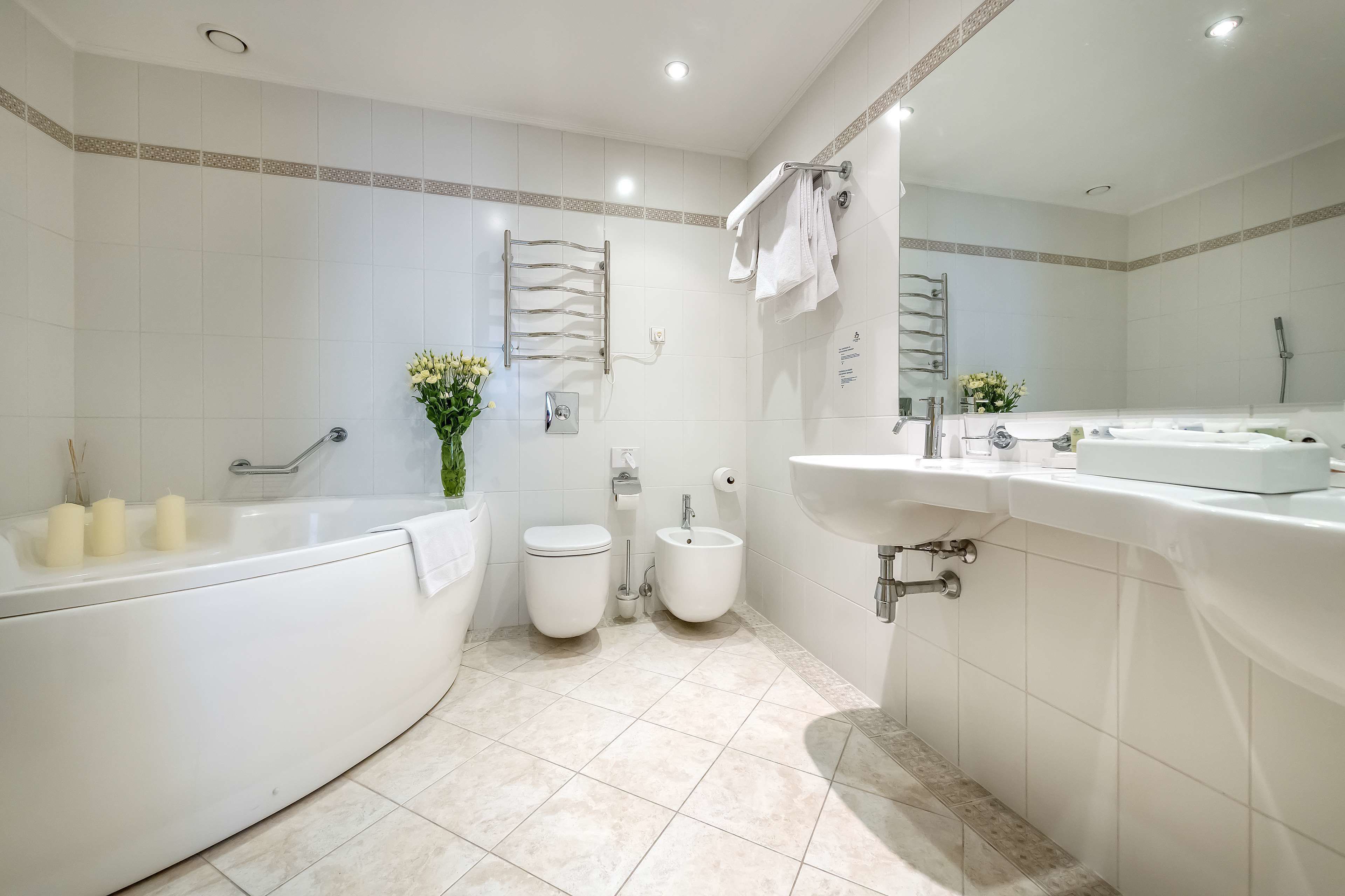 suite | in-room safe, desk, laptop workspace, blackout curtains