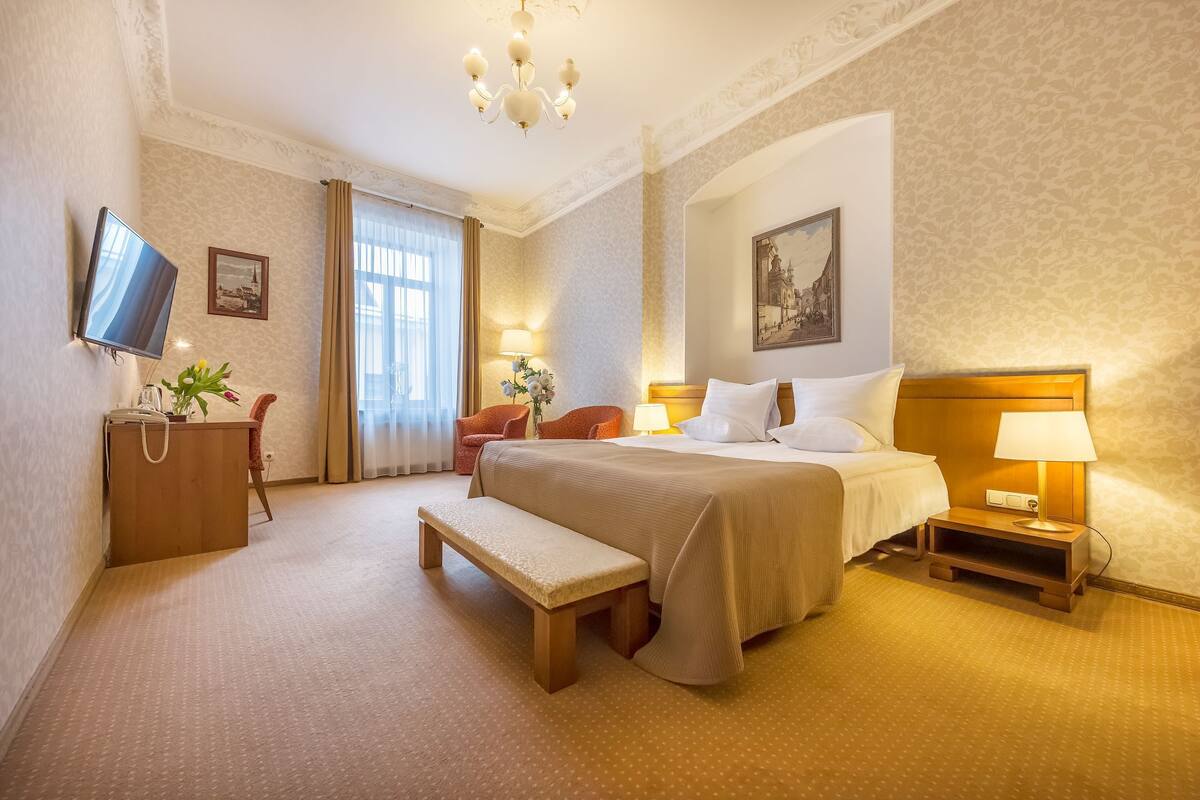 In-room safe, desk, laptop workspace, blackout drapes