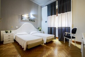 Chambre Standard Double ou avec lits jumeaux | Équipements de la chambre