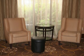 เคาน์เตอร์เช็คอิน/เช็กเอาต์