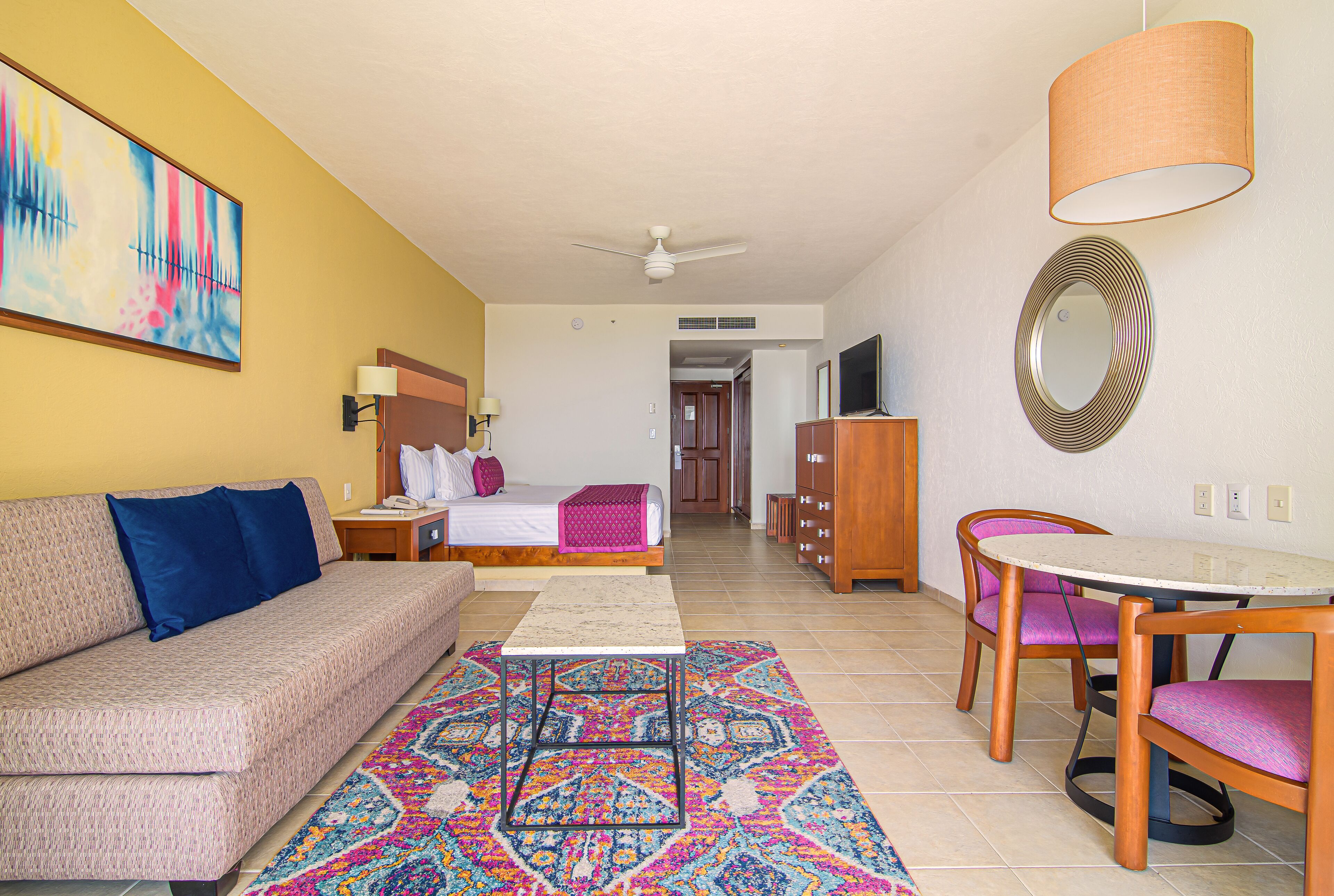 Hypo-allergenic bedding, minibar, in-room safe, desk