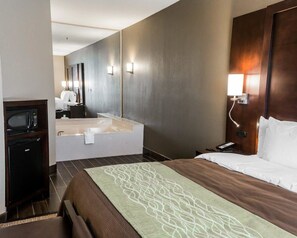 1 bedroom, premium bedding, down comforters, pillowtop beds