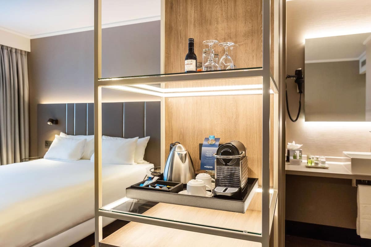 1 bedroom, minibar, in-room safe, desk