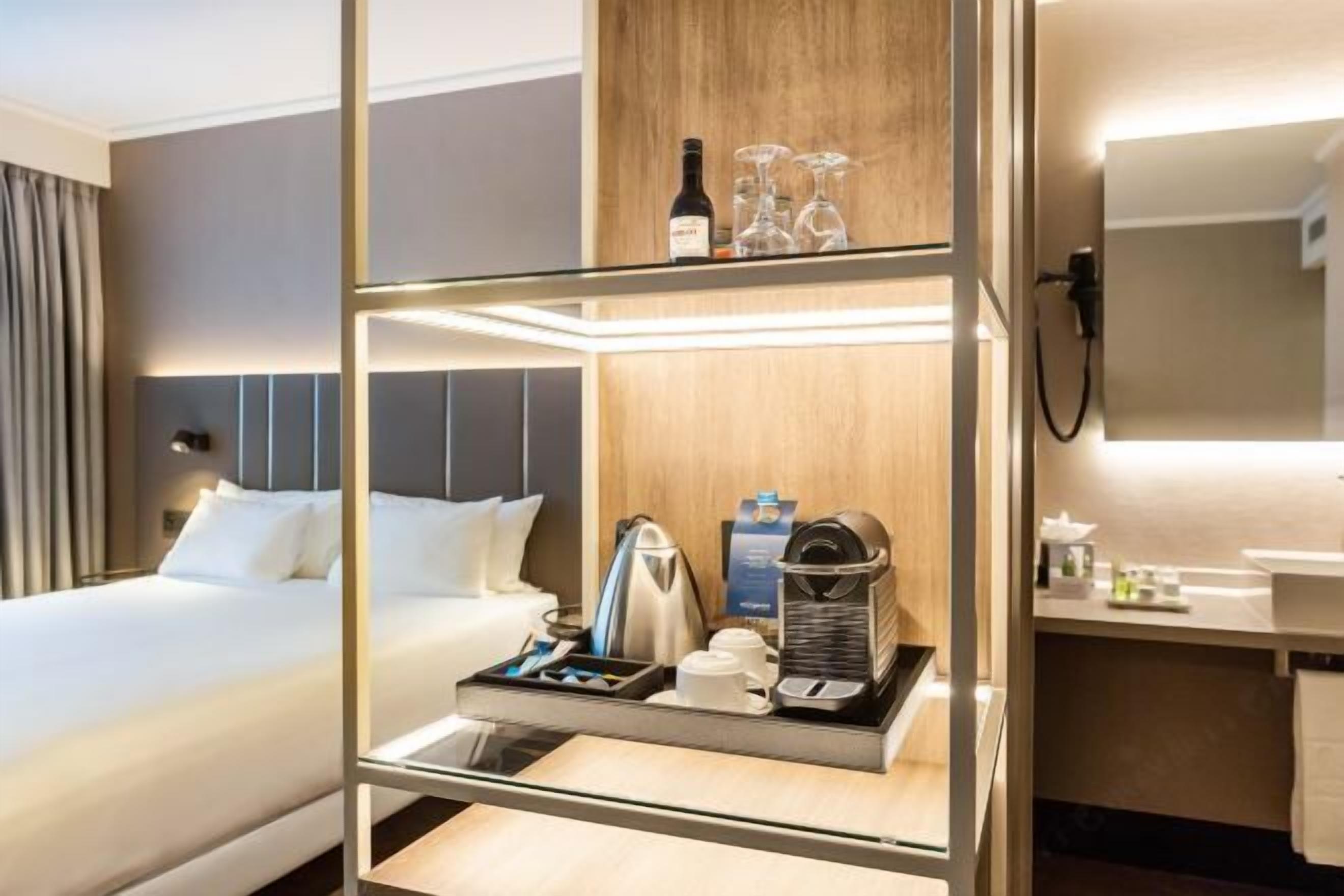 Minibar, in-room safe, desk, soundproofing