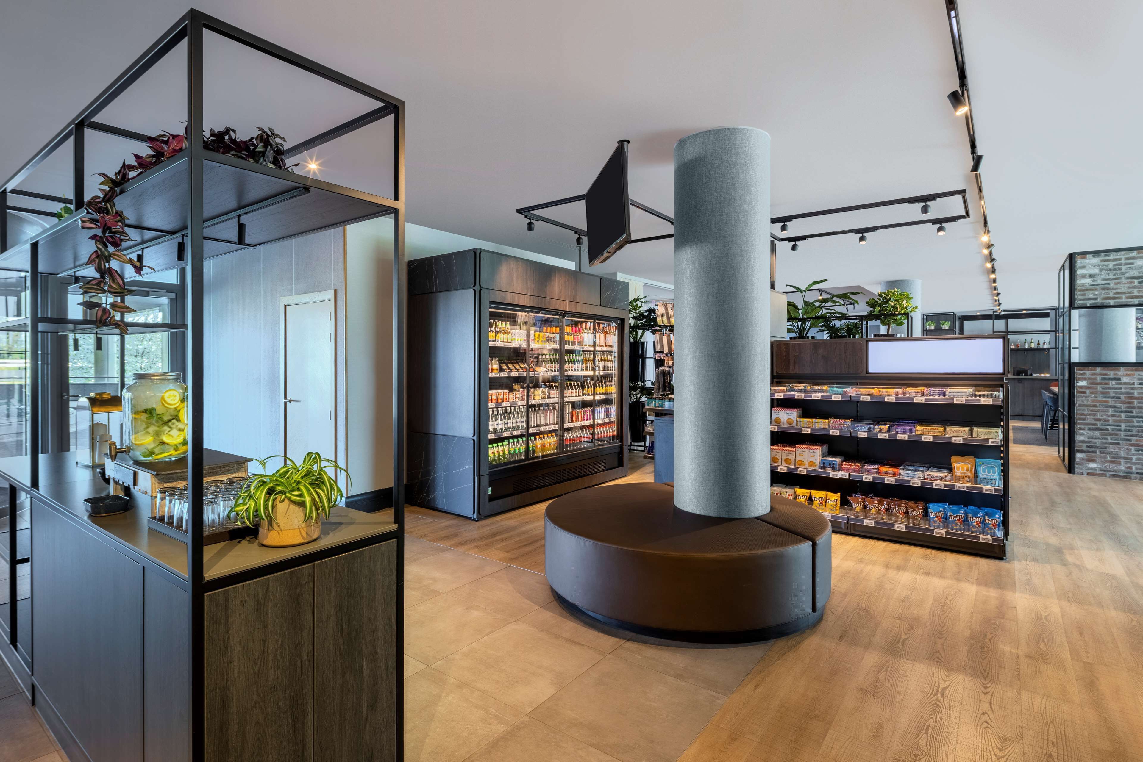 daily buffet breakfast for a fee