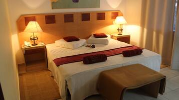 Suite | 2 bedrooms, minibar, in-room safe, desk