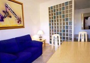 Suite | Living area | TV