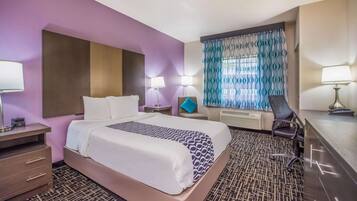 Room, 1 Queen Bed, Accessible, Non Smoking (Mobility Accessible) | Premium bedding, desk, iron/ironing board, free cribs/infant beds