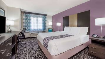 Premium bedding, desk, iron/ironing board, free cots/infant beds