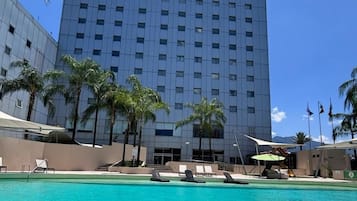 Seasonal outdoor pool