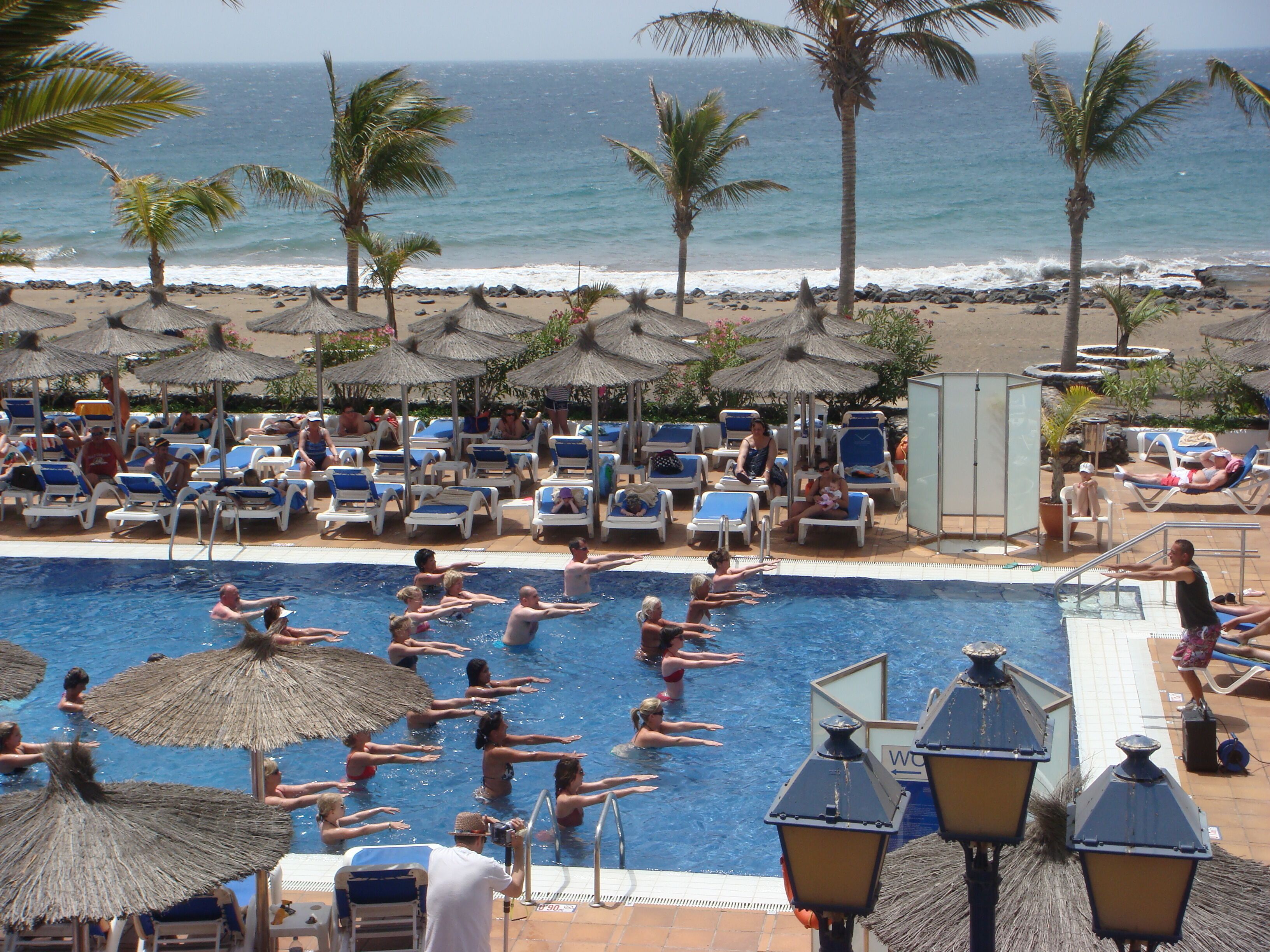 3 outdoor pools, pool umbrellas, pool loungers