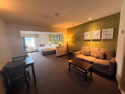 Sleep Inn & Suites Niantic North