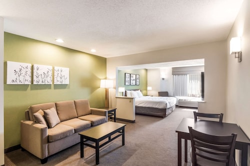 Sleep Inn & Suites Niantic North