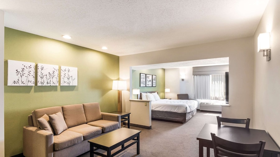 Sleep Inn & Suites Niantic North
