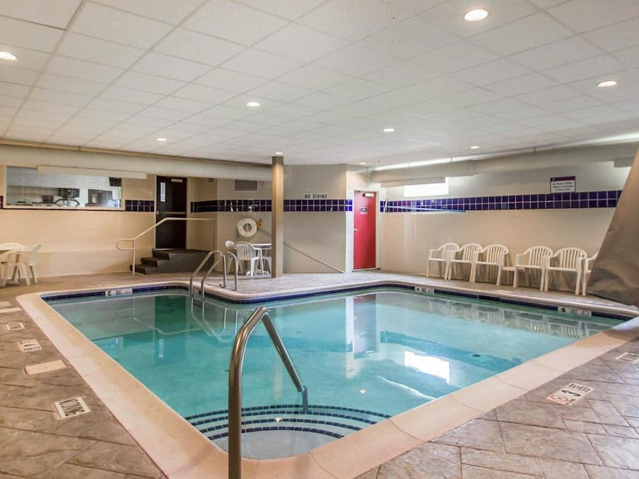 Innenpool, beheizter Pool