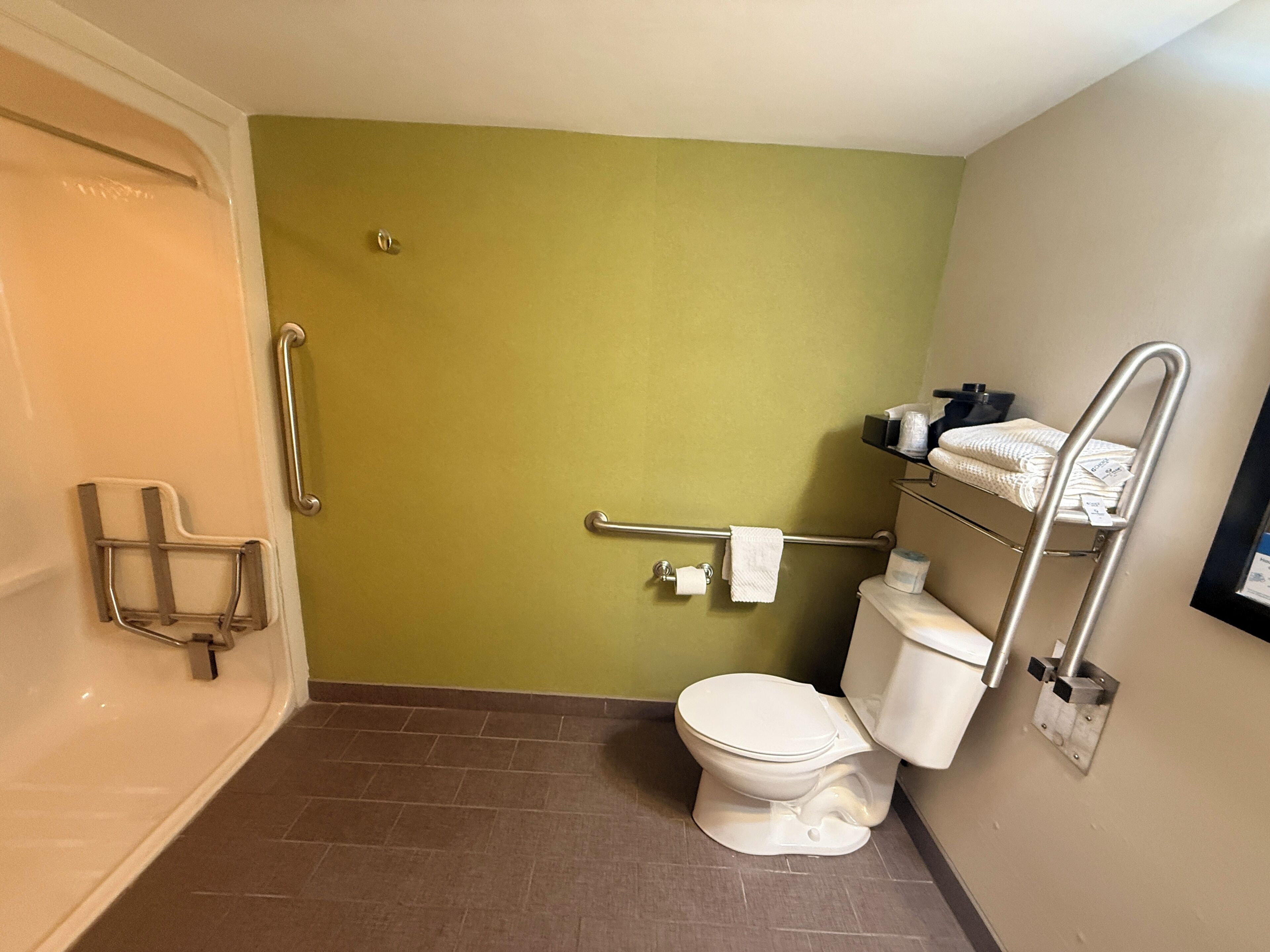 Room, 1 Double Bed, Accessible, Non Smoking | Bathroom