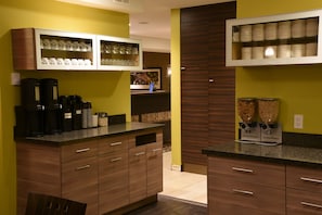 Kaffee und/oder Kaffeemaschine