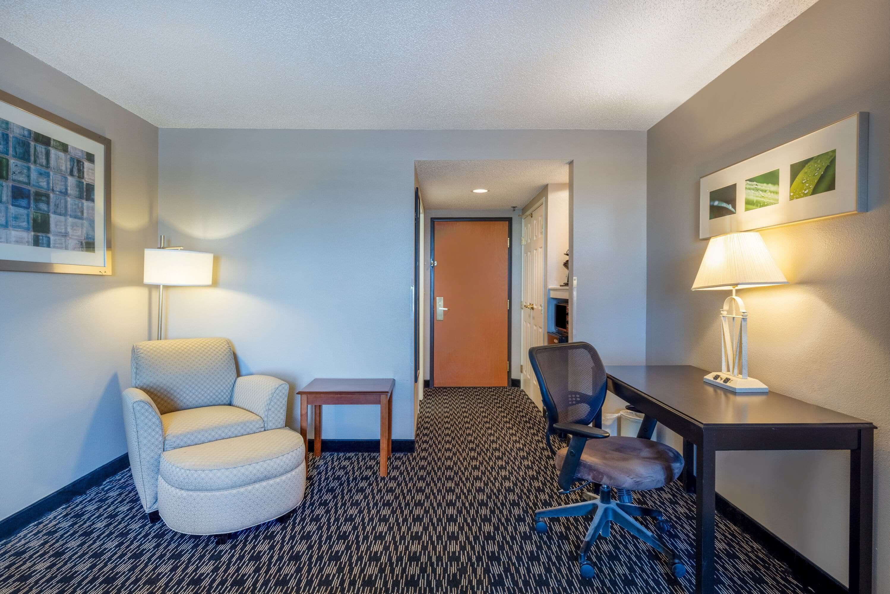 down duvets, in-room safe, desk, laptop workspace