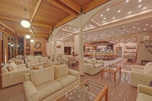 Lobby-Lounge