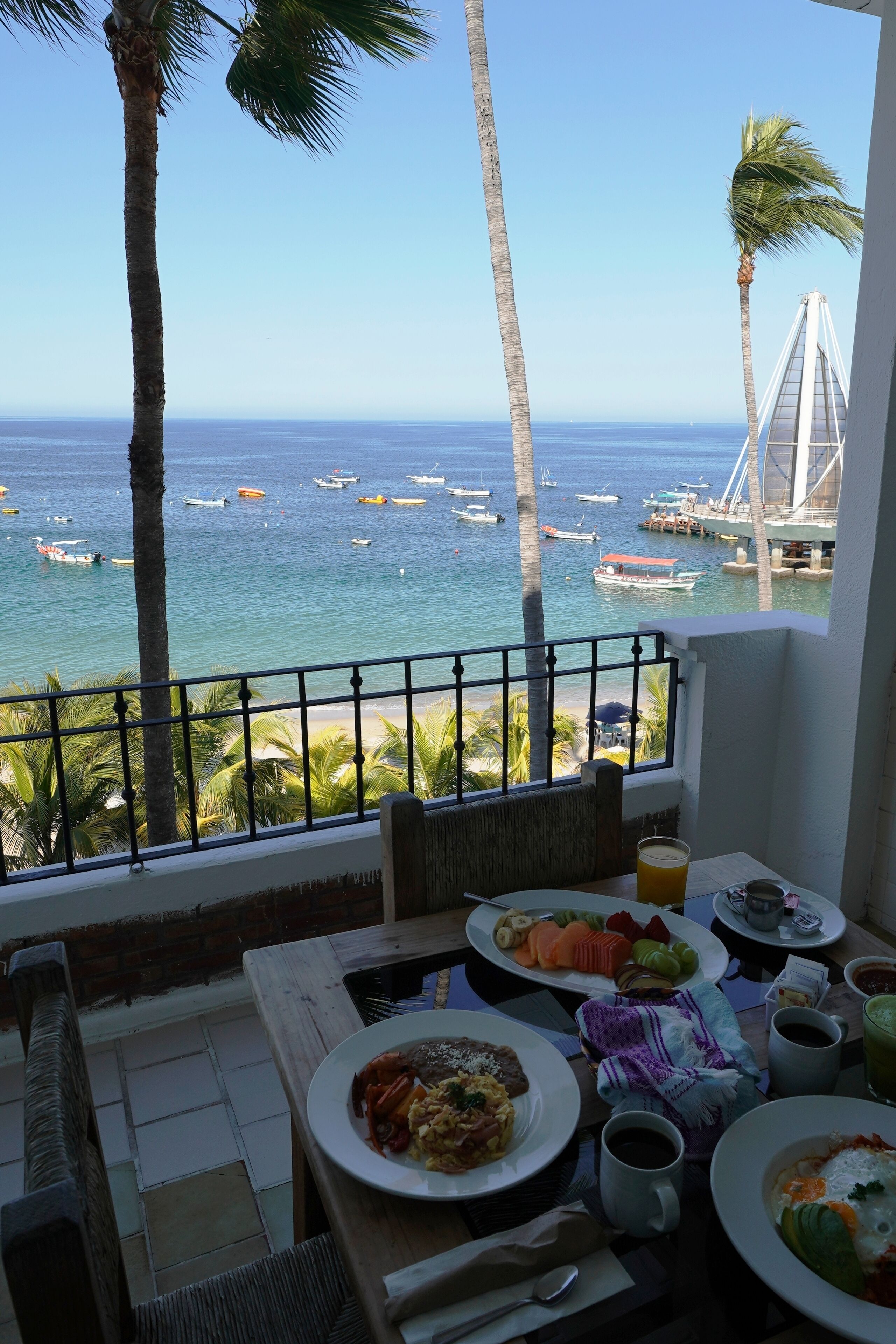 Photo - Emperador Vallarta Beachfront Hotel and Suites