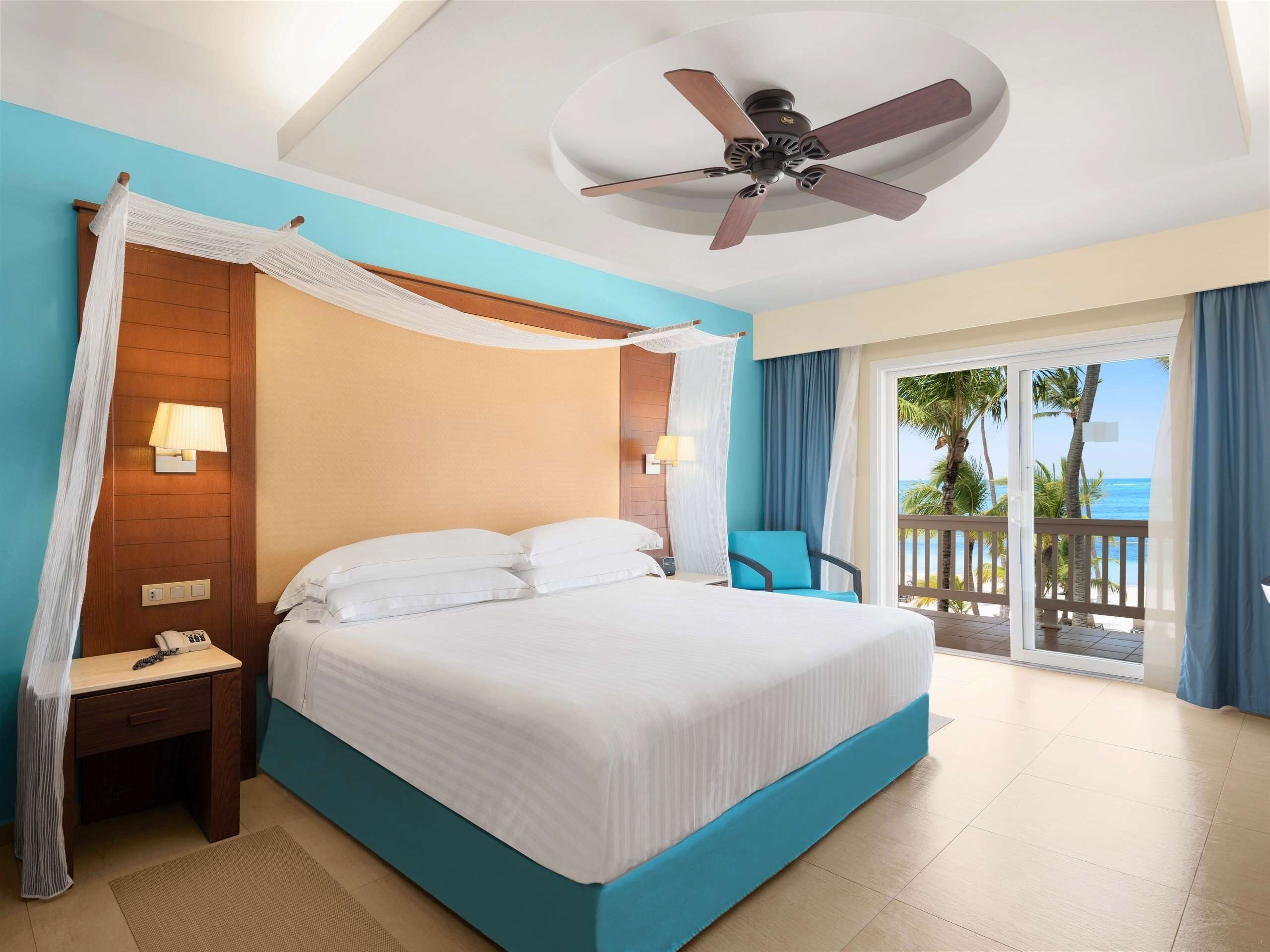 Premium Suite, Oceanfront (Level) | Pillowtop beds, minibar, in-room safe, desk