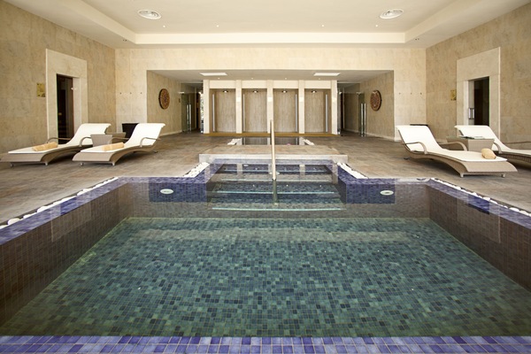 Couples treatment rooms, sauna, hot tub, hot springs, Turkish bath
