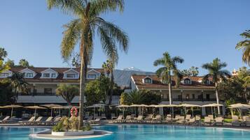 Outdoor pool, pool umbrellas, pool loungers