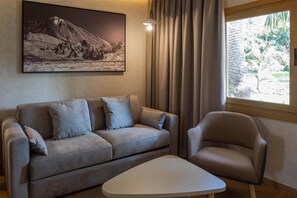 Minibar, in-room safe, desk, blackout drapes