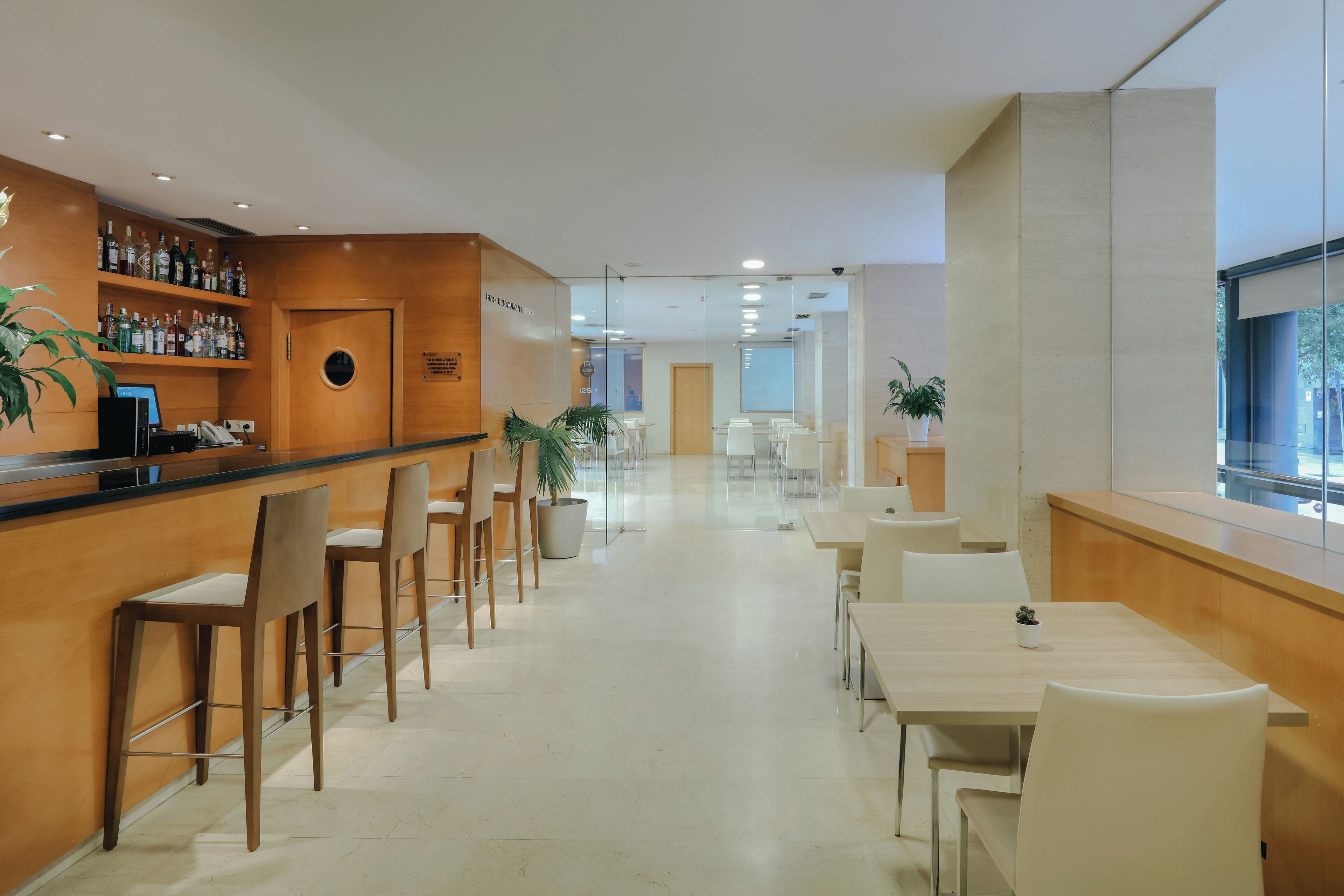 Photo - Catalonia Barcelona Beach Hotel 