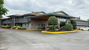 Front of property - PepperTree Inn (Beaverton)