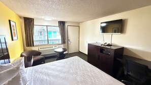 Standard Room, 1 Katil Raja (King) | Pemandangan halaman dalam