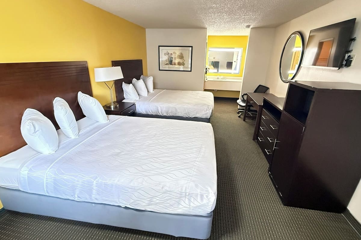 Deluxe Double Room, 2 Queen Beds