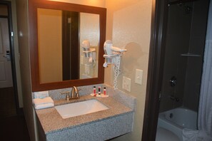 Room, 1 King Bed, Non Smoking - Super 8 by Wyndham Altoona (Altoona)
