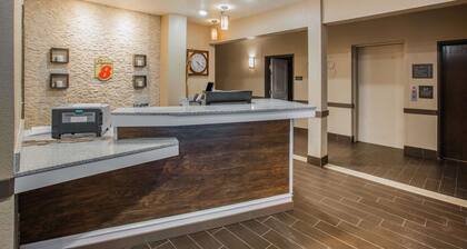 Super 8 by Wyndham Altoona