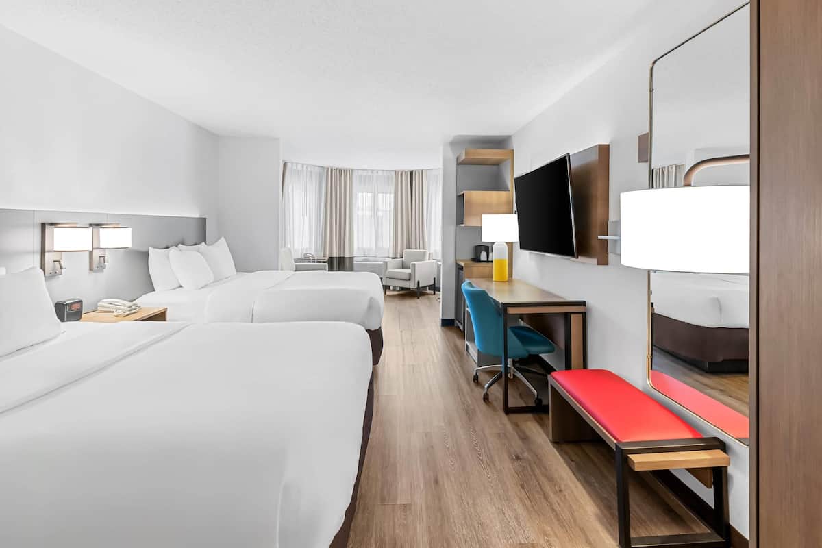 Suite, Multiple Beds, Non Smoking