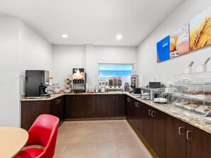 Free daily continental breakfast 