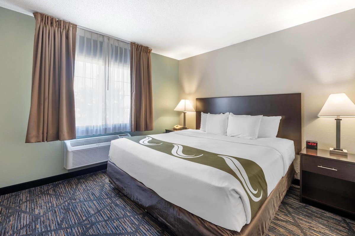 Pillowtop beds, desk, laptop workspace, blackout drapes
