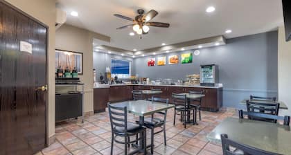 Quality Inn & Suites Lincoln North