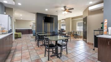 Free daily continental breakfast