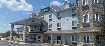 Quality Inn & Suites Lincoln North