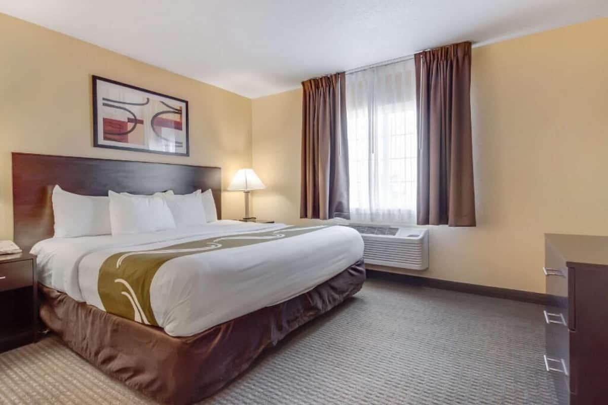 Pillow-top beds, desk, laptop workspace, blackout curtains