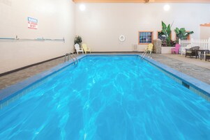 Una piscina cubierta