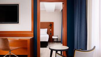 Superior Room, 1 Queen Bed | 1 bedroom, premium bedding, in-room safe, desk