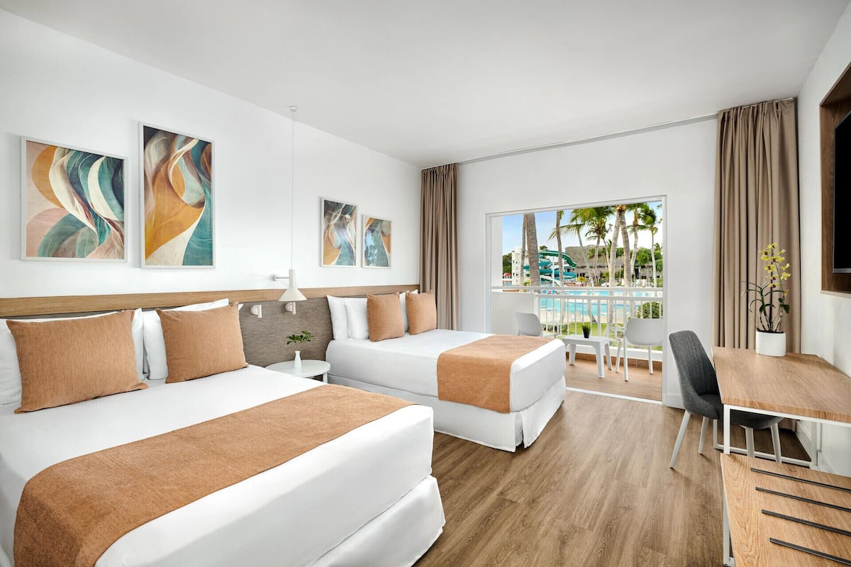 1 bedroom, down comforters, free minibar items, in-room safe