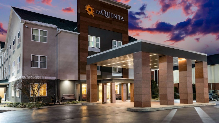 La Quinta Inn & Suites by Wyndham Lebanon