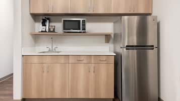 Suite exécutive, 1 très grand lit, non-fumeur | Cuisinette privée