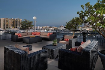 Rooftop terrace at Courtyard by Marriott Miami Beach-South Beach
