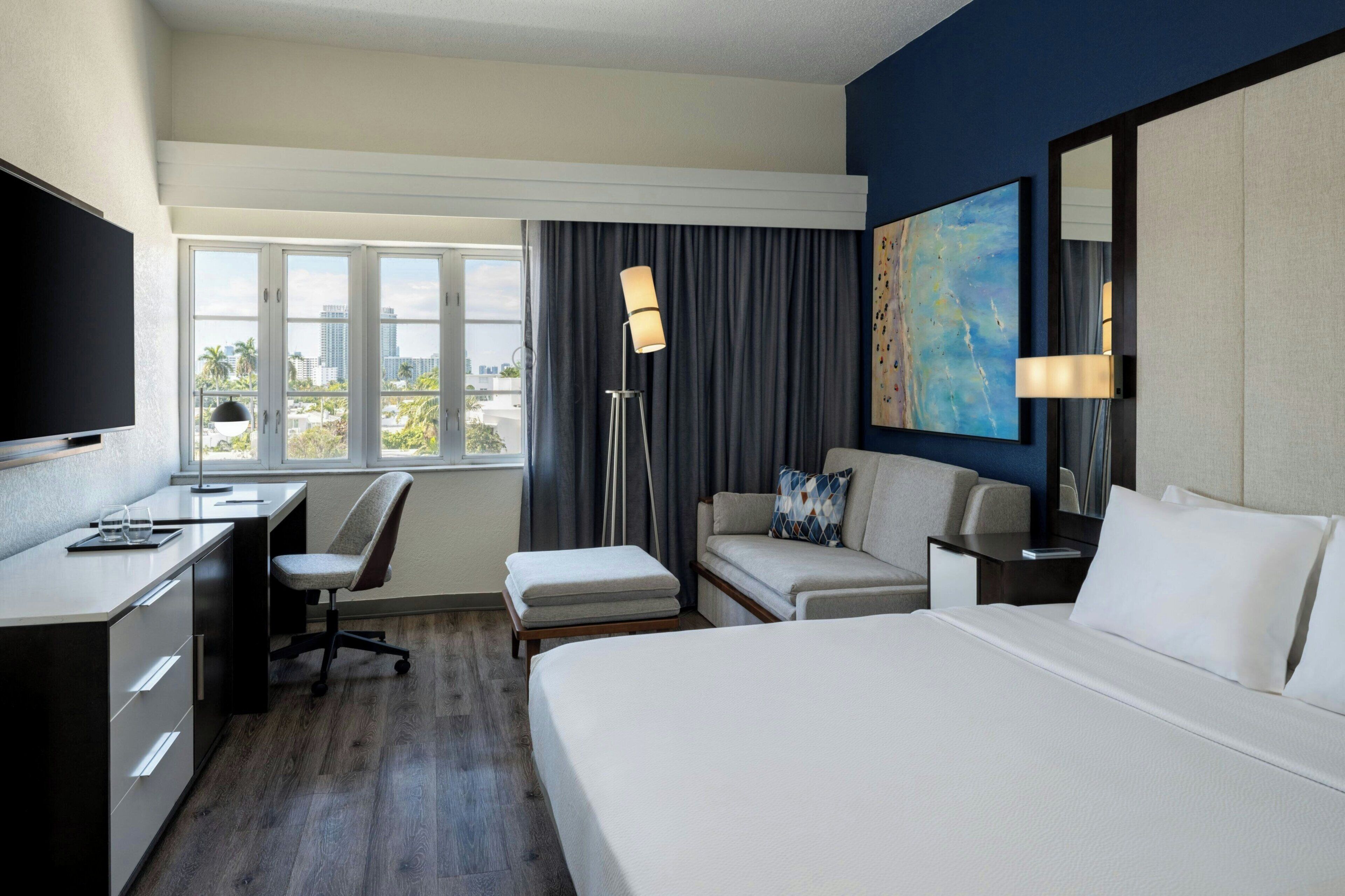 Camera, 1 letto king | Biancheria da letto di alta qualità, copriletto in piuma