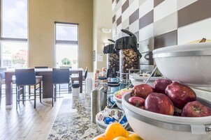 Café da manhã continental grátis todos os dias