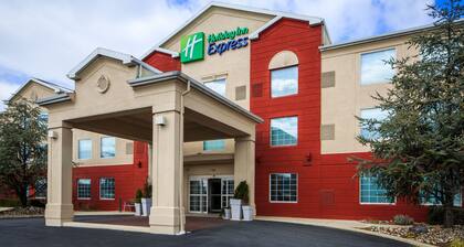 Holiday Inn Express And Suites Reading by IHG